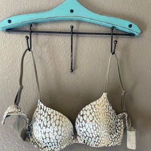 Victoria’s Secret Push Up Bra 36B